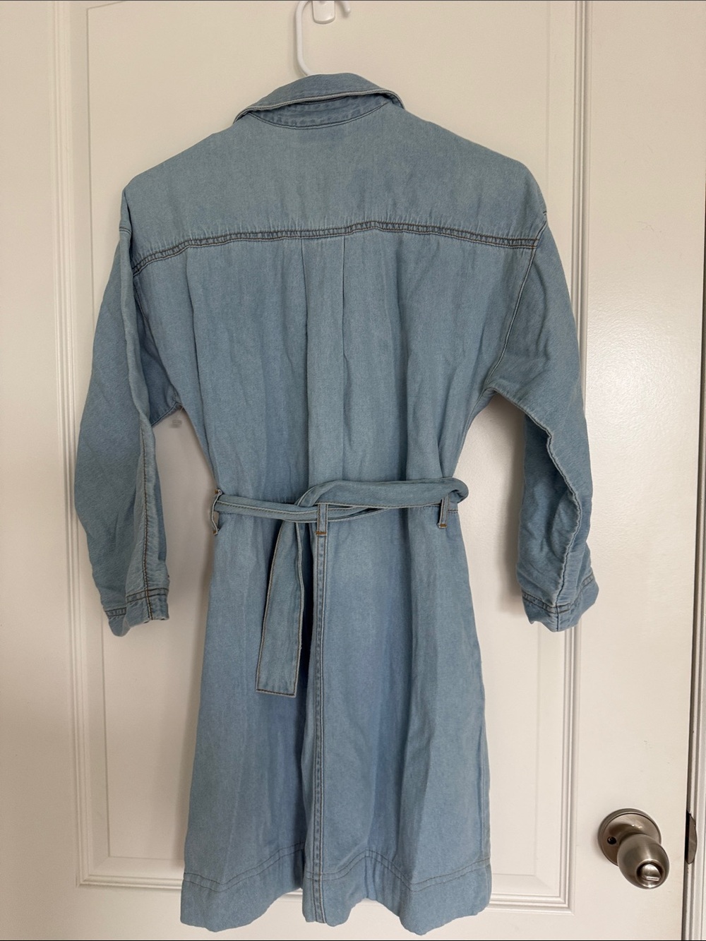 LACOSTE Light Blue Denim Belted Dress with Collar Sz 36 Long Sleeves Denim Mini - Picture 7 of 10
